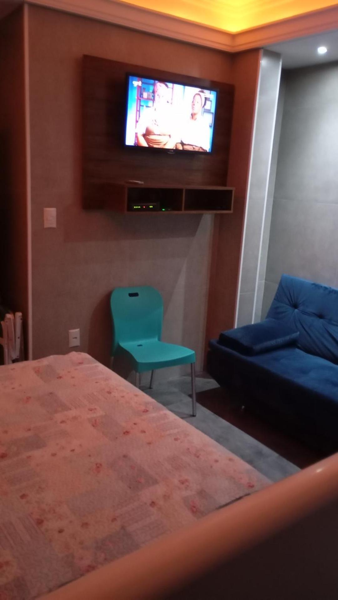 Kitnet No Coracao De Balneario Camboriu - 04 Pessoas - Camelodromo - Av Central - Igreja - 03 Quadras Mar - Ar-Condicionado - Btv Canais Livres - Hbo - Filmes - Series- Garagem Rotativa No Predio - Wi-Fi Free 250 Mega - Point De Bares E Restaurantes Eksteriør billede